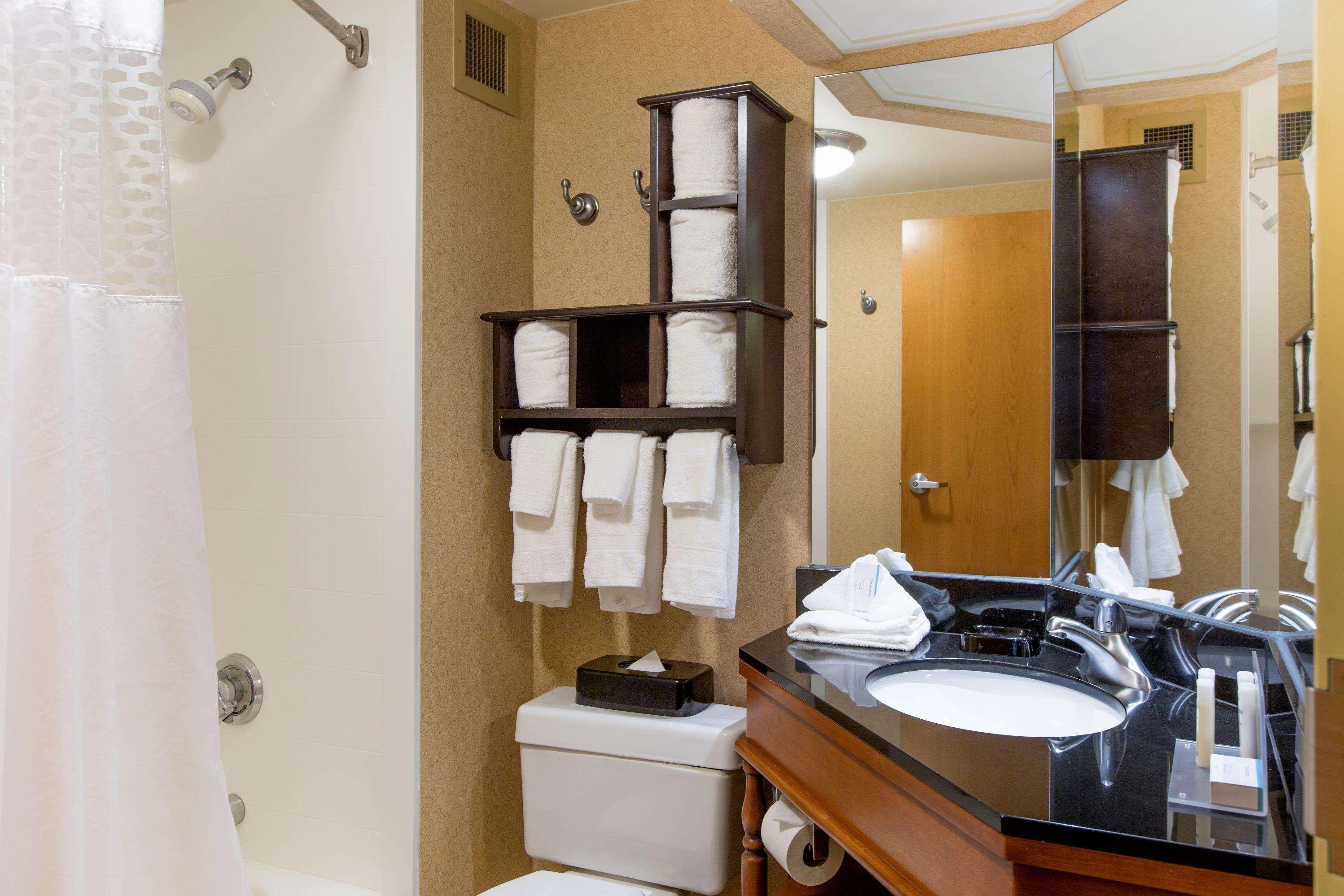 Hampton Inn Pittsburgh/Airport Moon Township Exterior photo